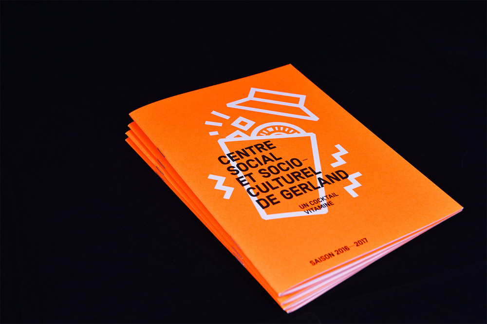 CSG  Plaquette - Brochure Design Inspiration